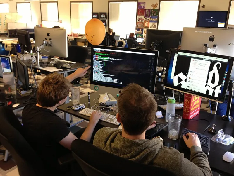 Forget the Whiteboard: Why the Best Tech Interviews Throw You Into a Stranger's Code